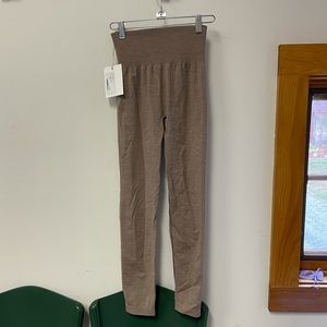 Ernest Leoty NWT Merino Wool Taupe Leggings Small